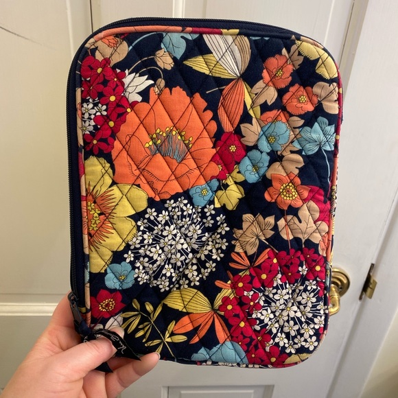 Vera Bradley soft tablet case - Picture 2 of 5